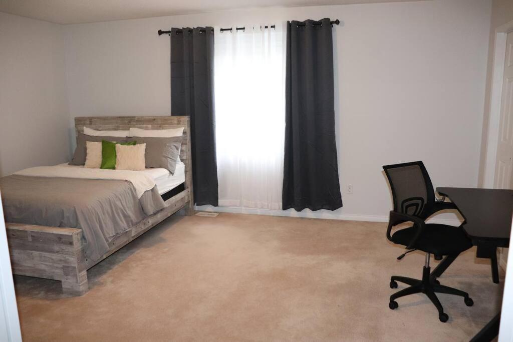 Entire 4 Bed Room Detached Residential Home Ajax Esterno foto