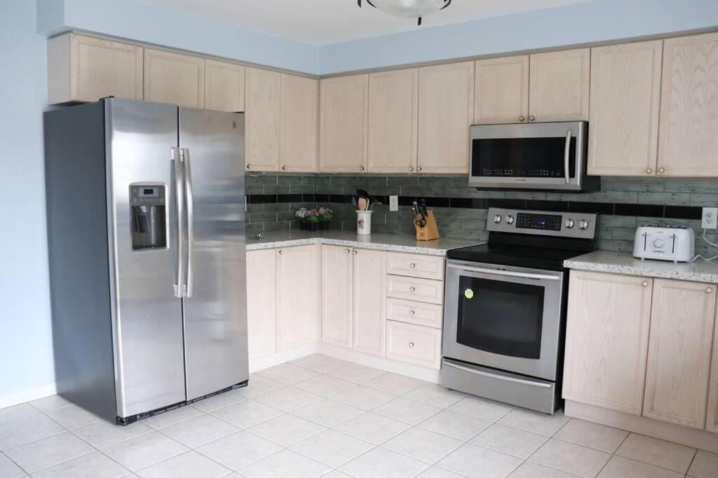 Entire 4 Bed Room Detached Residential Home Ajax Esterno foto