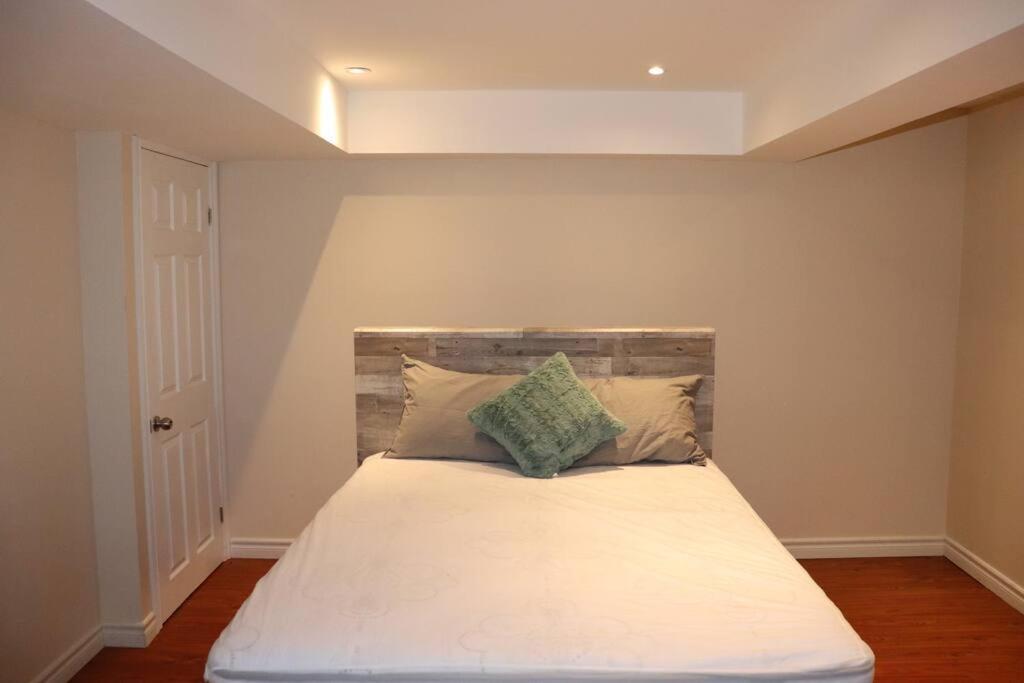 Entire 4 Bed Room Detached Residential Home Ajax Esterno foto