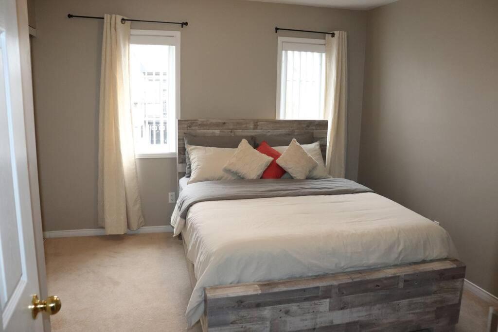 Entire 4 Bed Room Detached Residential Home Ajax Esterno foto