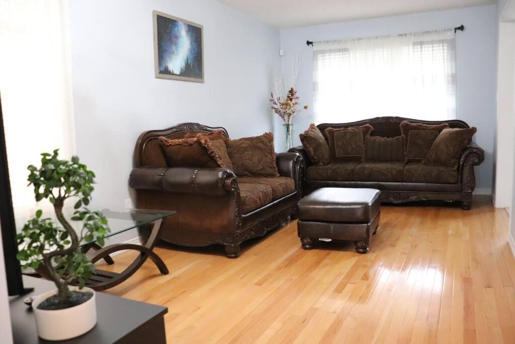 Entire 4 Bed Room Detached Residential Home Ajax Esterno foto