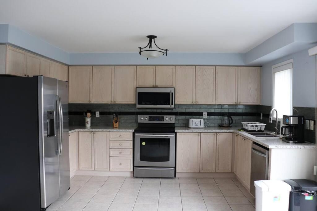 Entire 4 Bed Room Detached Residential Home Ajax Esterno foto